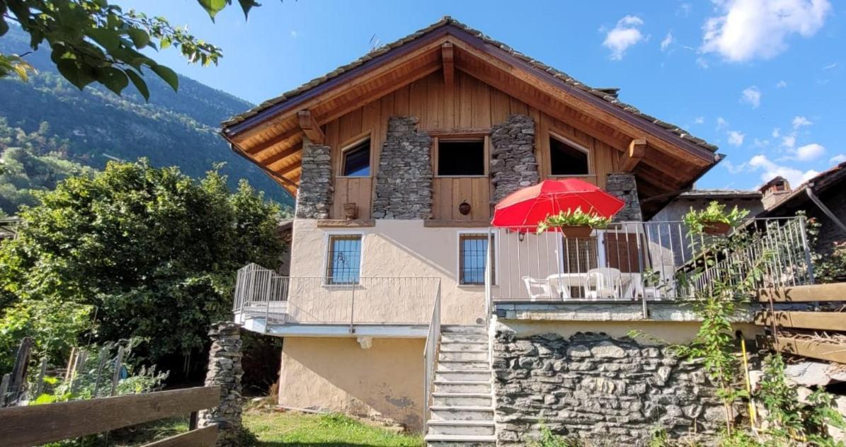 Valle D’aosta a 360 Ideal for Smart Working in Aymavilles, Italy