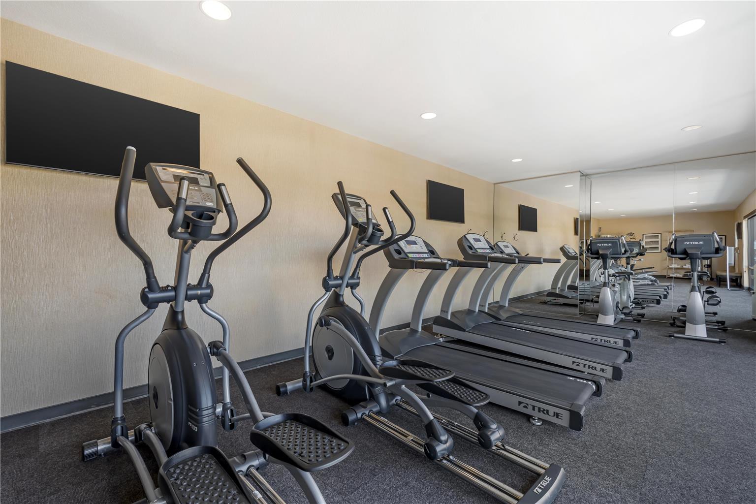Best Western Plus Anaheim Inn - photo 9