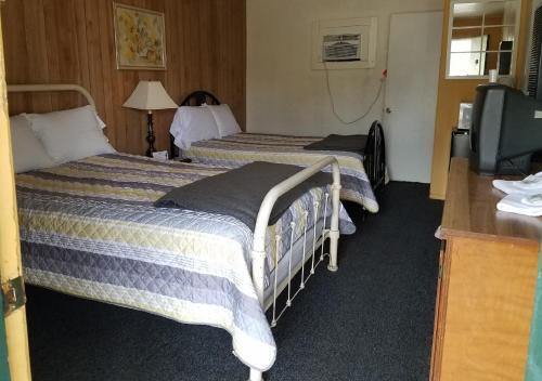 Canton Motel - photo 17