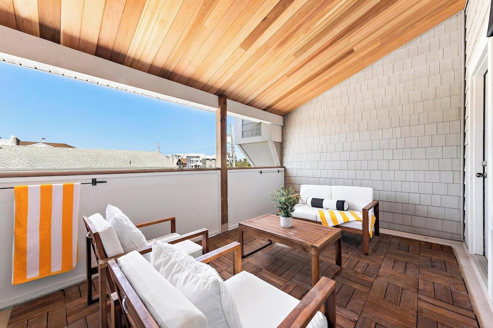The Hideaway Hotel - photo 18