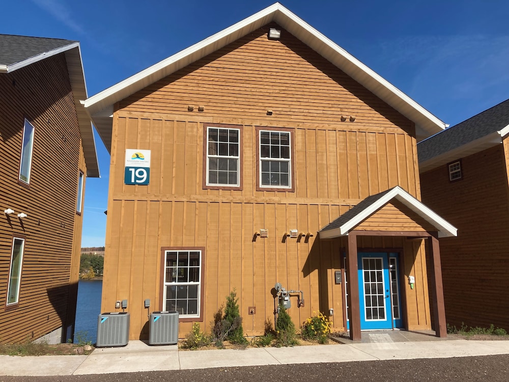 Keweenaw Waters Resort - photo 38