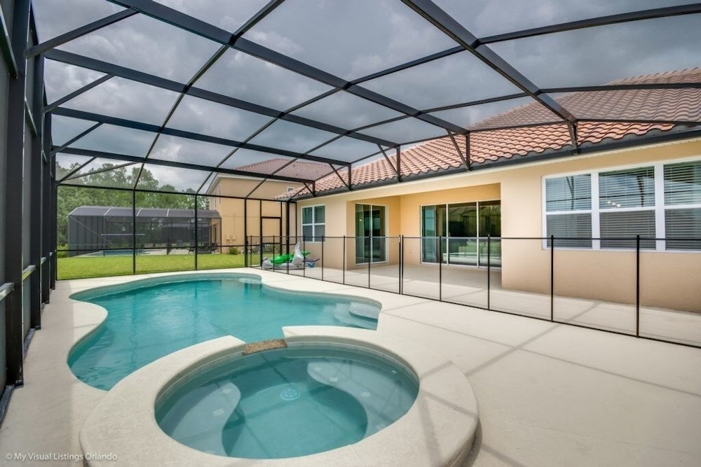 5 Bedroom Solterra Resort Luxury Villa by Redawning Davenport - photo 17