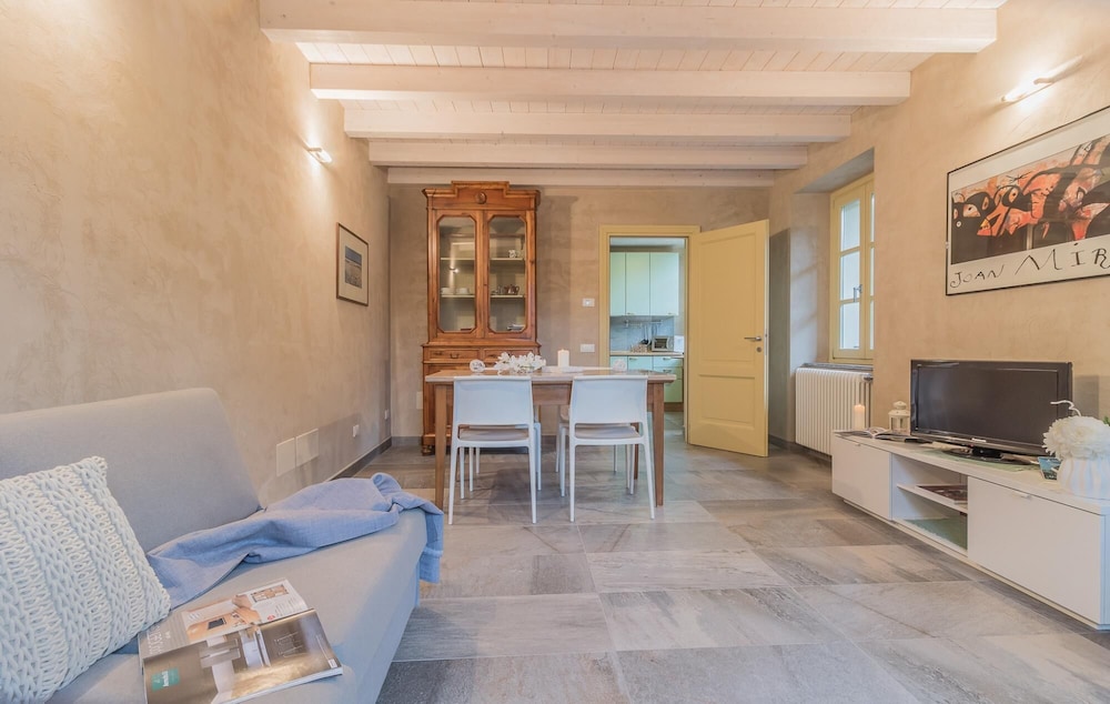 Del Duca Apartment Varenna — 4-Star Luxury Hotel in Varenna, Italy