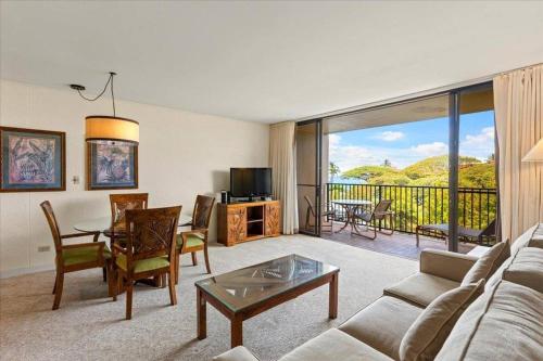 OCEAN VIEW condo with private balcony on 4th floor — 4-Star Luxury Hotel in Lahaina, United States