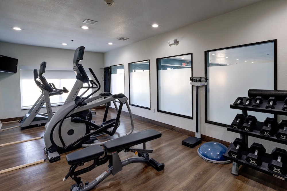 Holiday Inn Express & Suites Shelbyville Indianapolis by IHG - photo 28