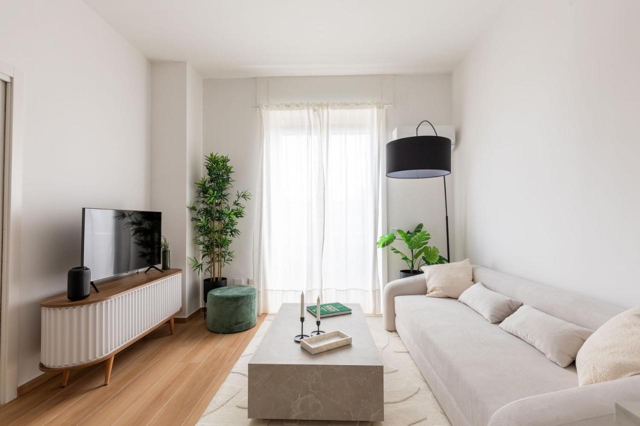 Marittimo Luxury Apartment Con Vista Vesuvio — 4-Star Luxury Hotel in Naples, Italy