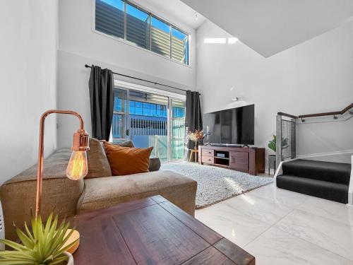Parnell Escape l Enormous Loft Apartment l Shops — 4-Star Luxury Hotel in Auckland, New Zealand