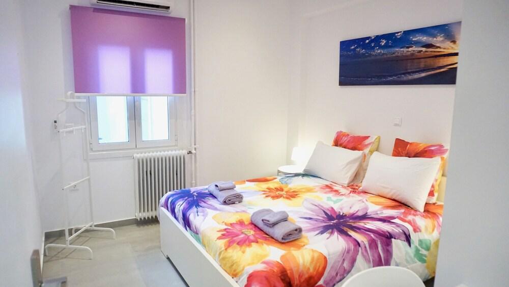 Fairytale Cozy Apt In Athens — 4-Star Luxury Hotel in Athens, Greece