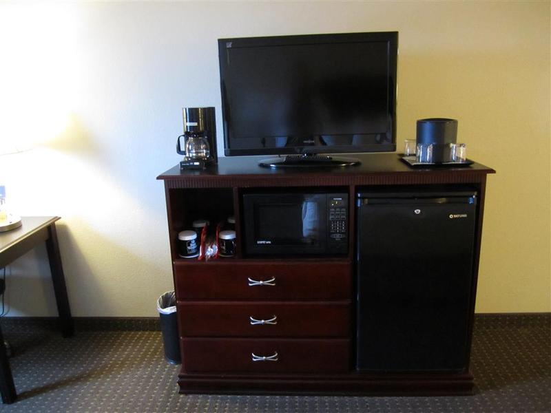 Franklin Inn & Suites - photo 30