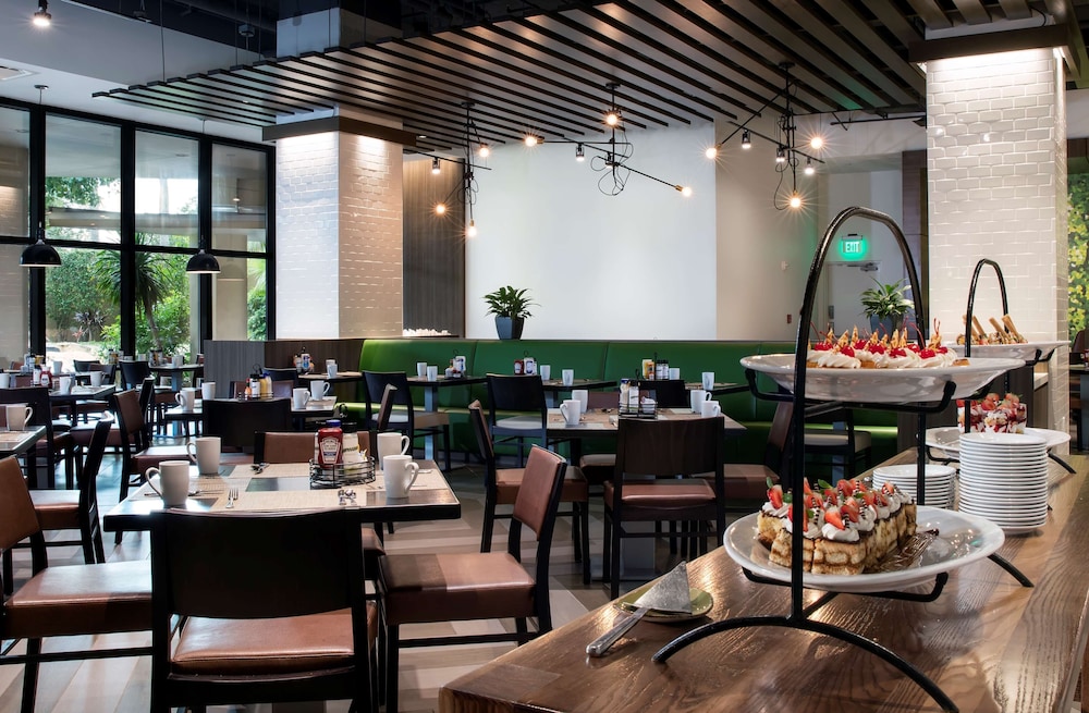 DoubleTree by Hilton Hotel Miami Airport & Convention Center - photo 64