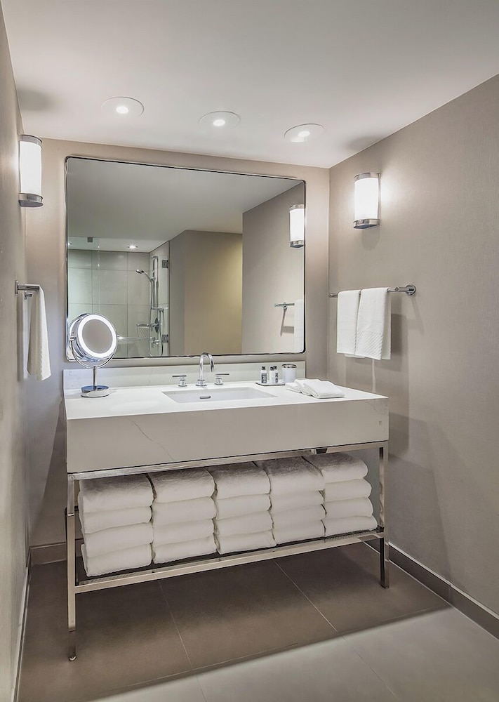 The Marquette Hotel Curio Collection by Hilton - photo 26