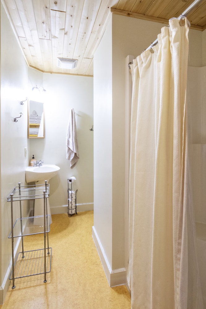 Stay Inn Ely - photo 39