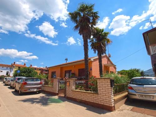 House with private pool 150 m from sea — 4-Star Luxury Hotel in Fazana, Croatia