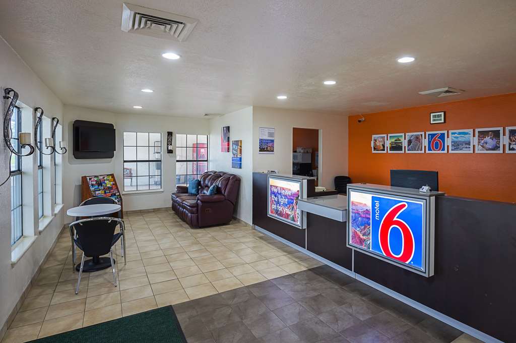 Motel 6 Madisonville TX - photo 23