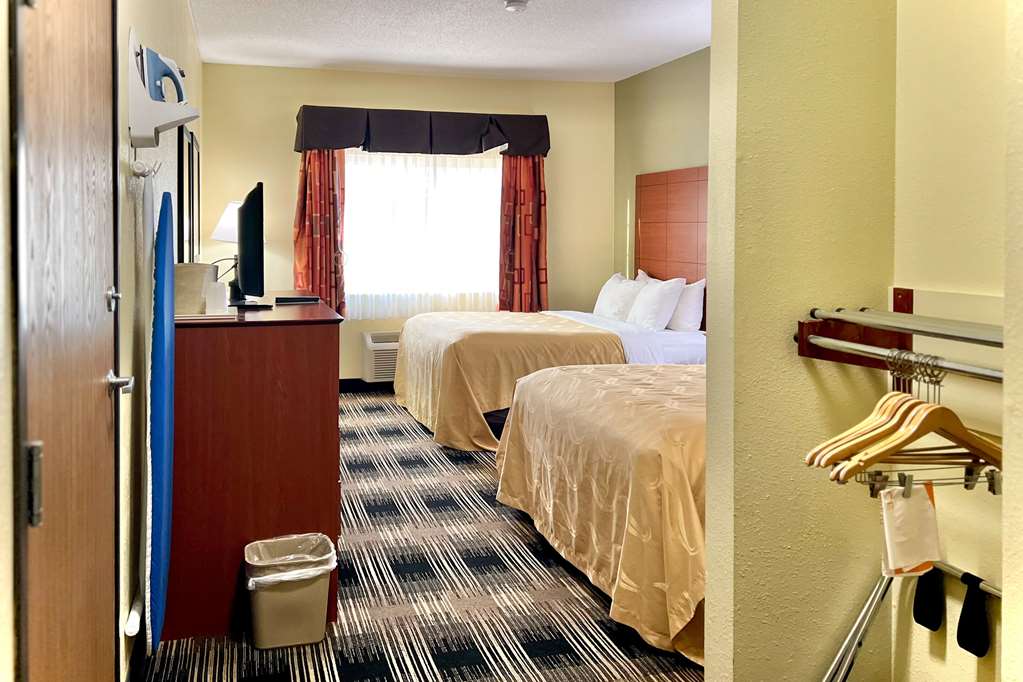 Comfort Inn and Suites Wisconsin Dells Downtown Area Newly Renovated 2026 - photo 37