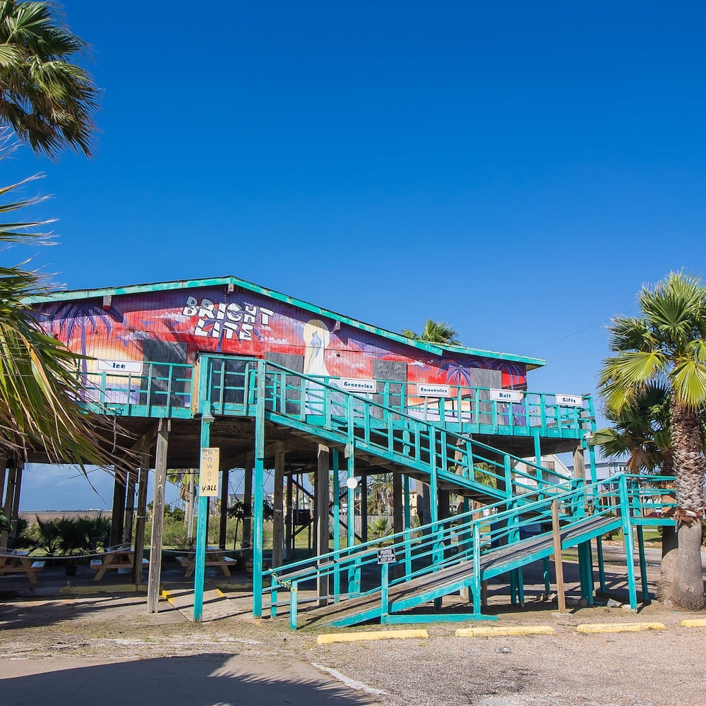 Gulf Adventures and Beachfront Relaxation Awaits - photo 47