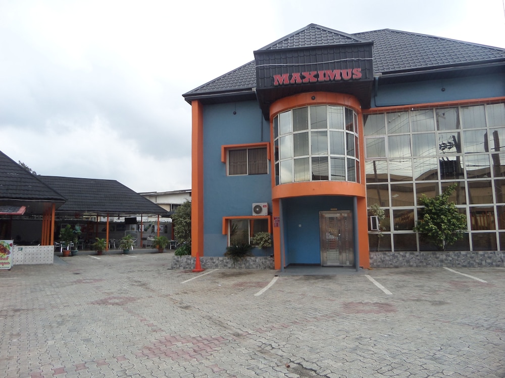 Maximus Suites - carbon neutral hotel in Lagos