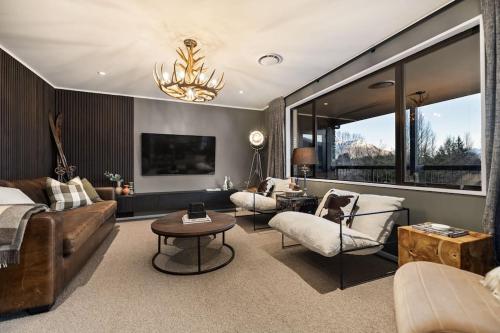 Luxury Away Arrow Lodge — 4-Star Luxury Hotel in Arrowtown, New Zealand