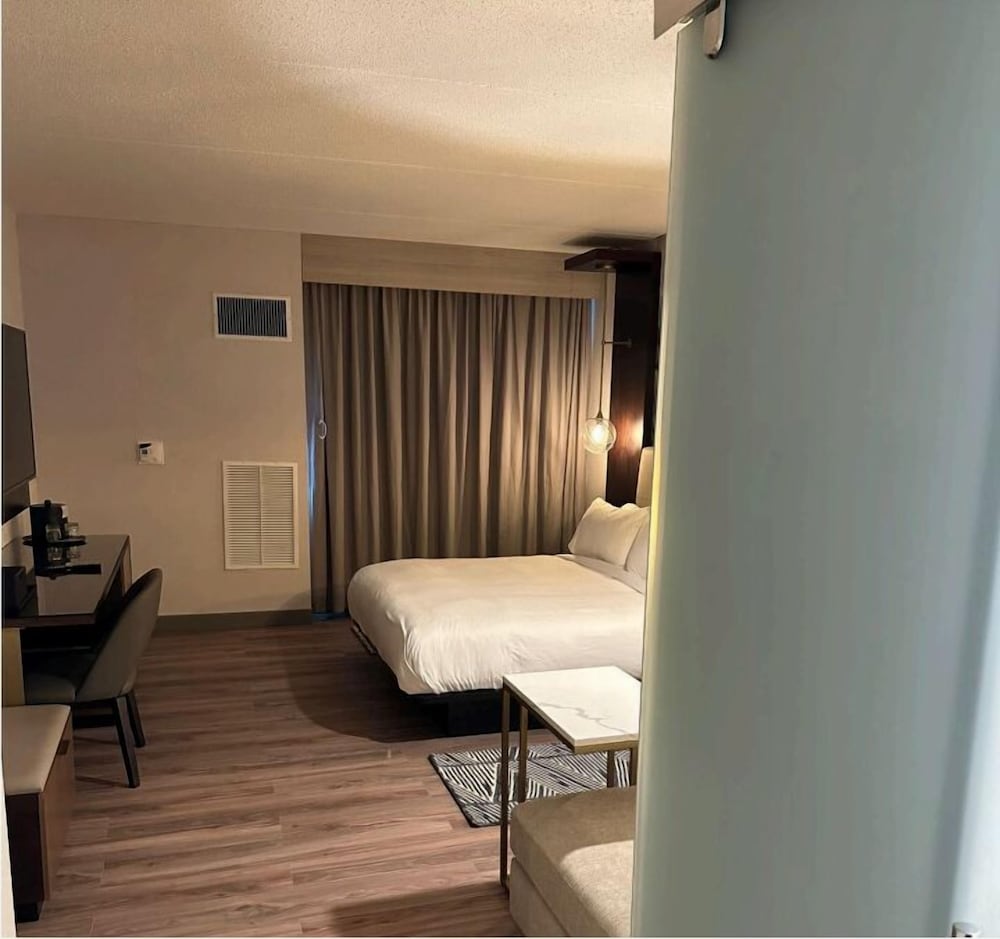 Chicago Marriott Northwest - photo 9