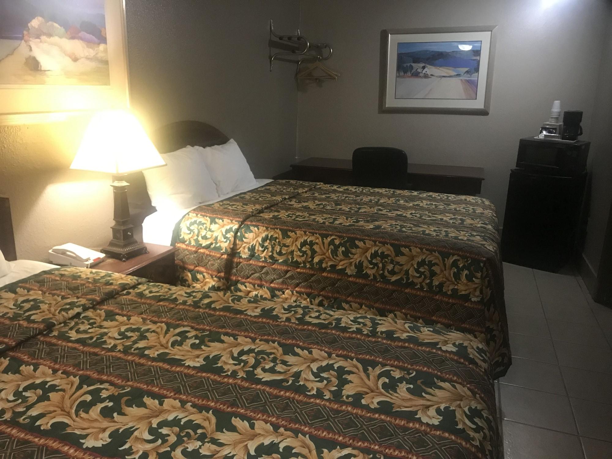 Americas Best Value Inn Woodward at 8th St - photo 35