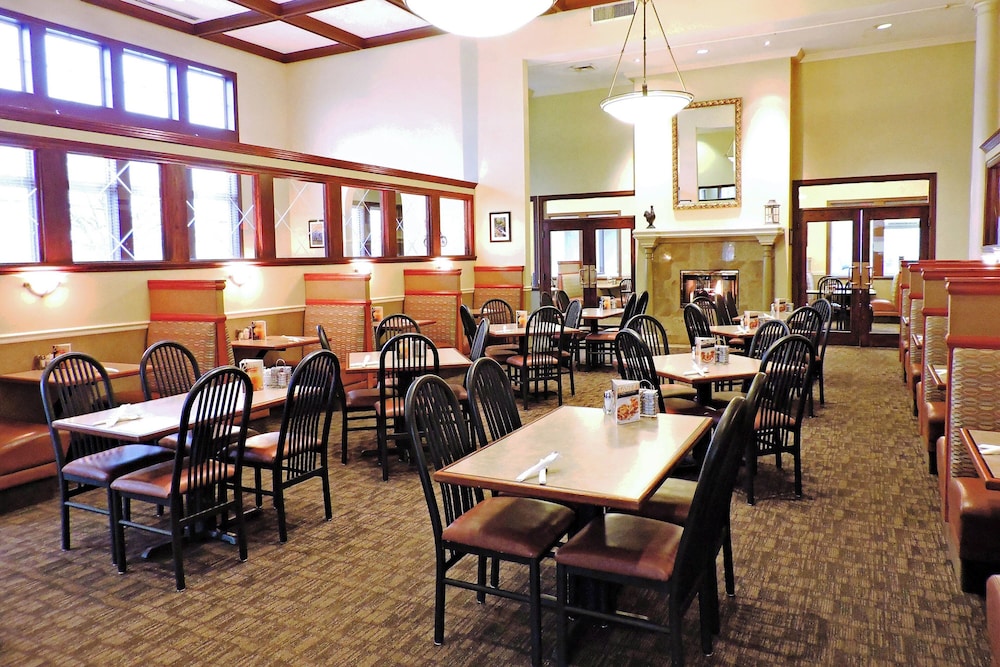 Four Points By Sheraton Portland East - photo 21