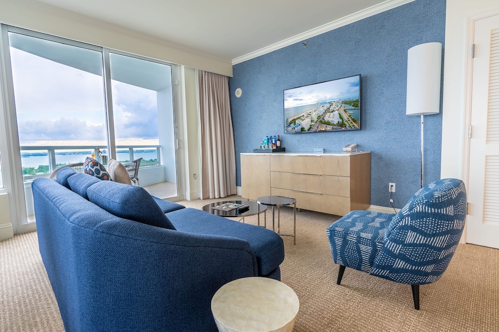 Fontainebleau Miami Beach Private Luxury Suites - photo 201