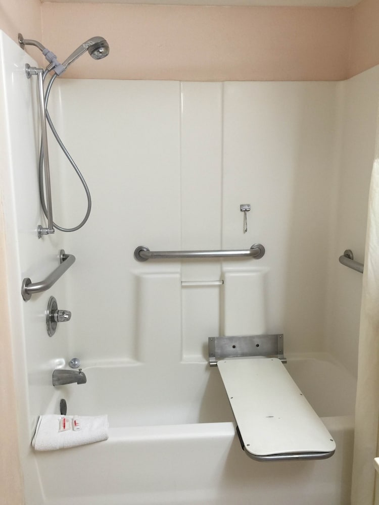 Days Inn by Wyndham Yuma - photo 3