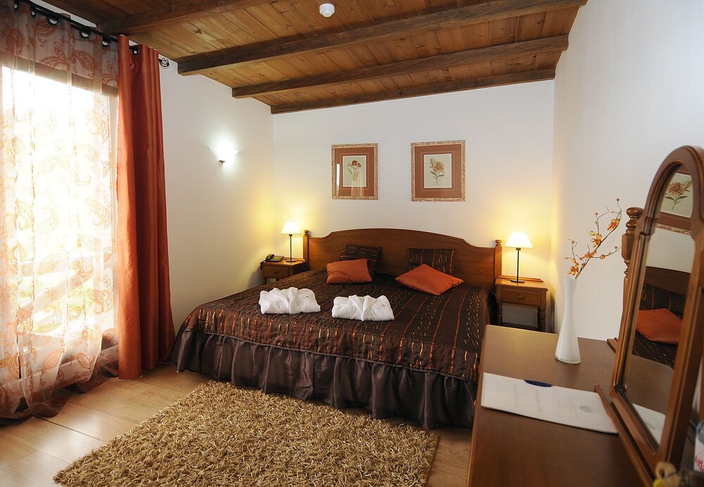 Hotel Quinta do Serrado — Camacha — photo 4