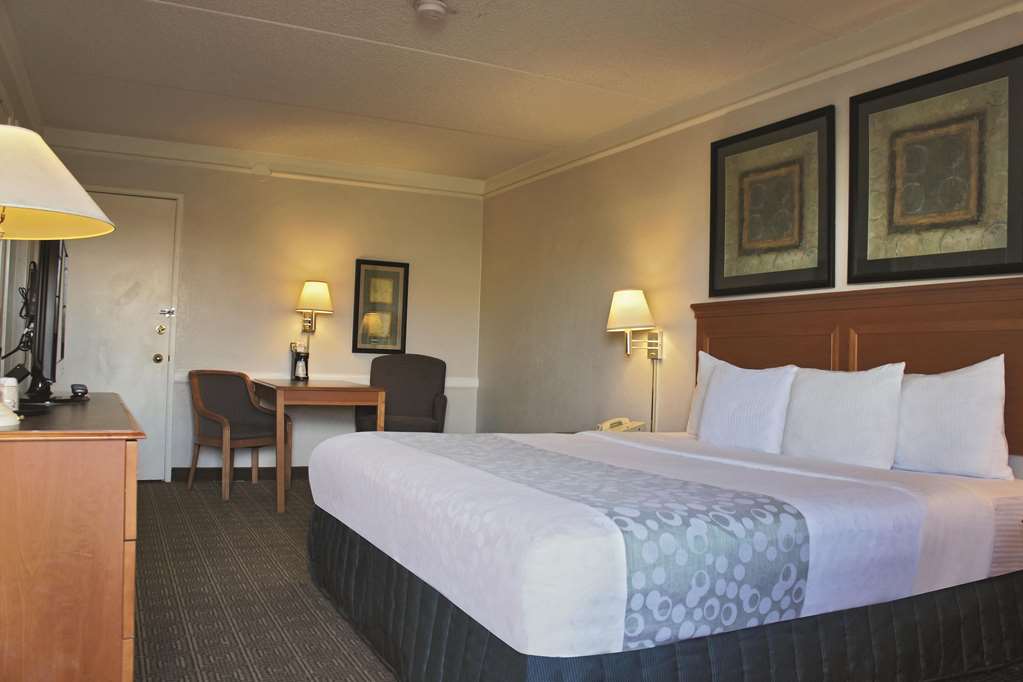 La Quinta Inn by Wyndham Albuquerque Airport - photo 15