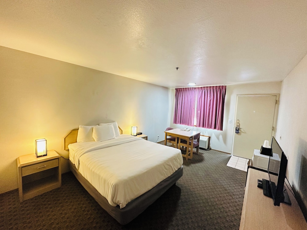 Timberland Inn & Suites - photo 19