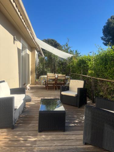 Le Nid Bleu — Sanary Sur Mer