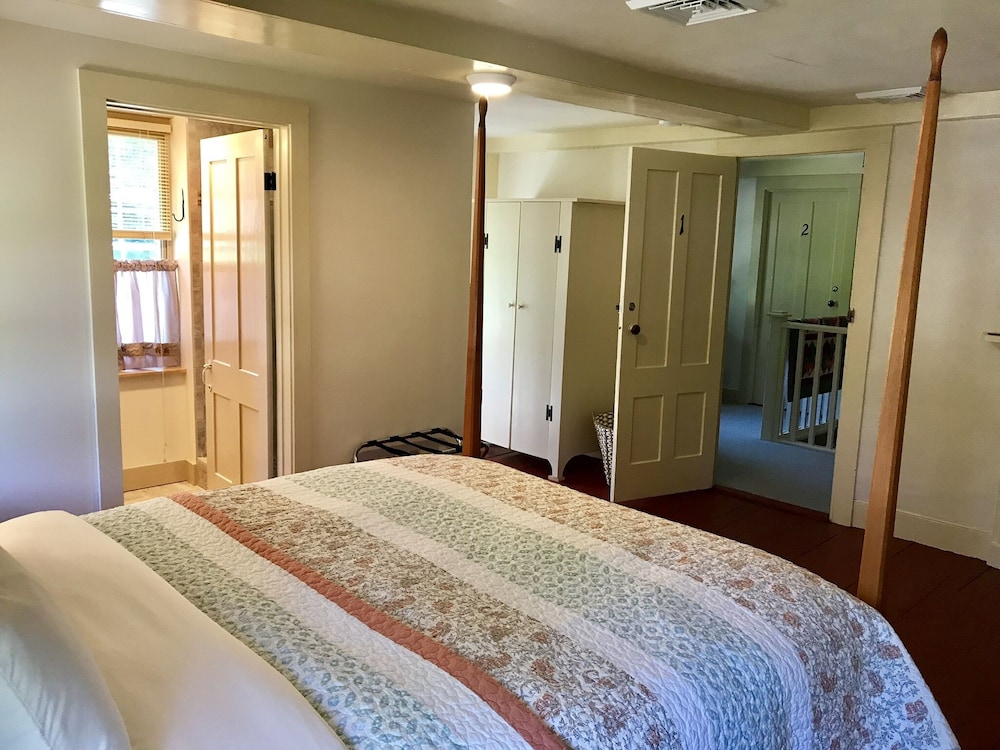 Spring Hill Inn - photo 23
