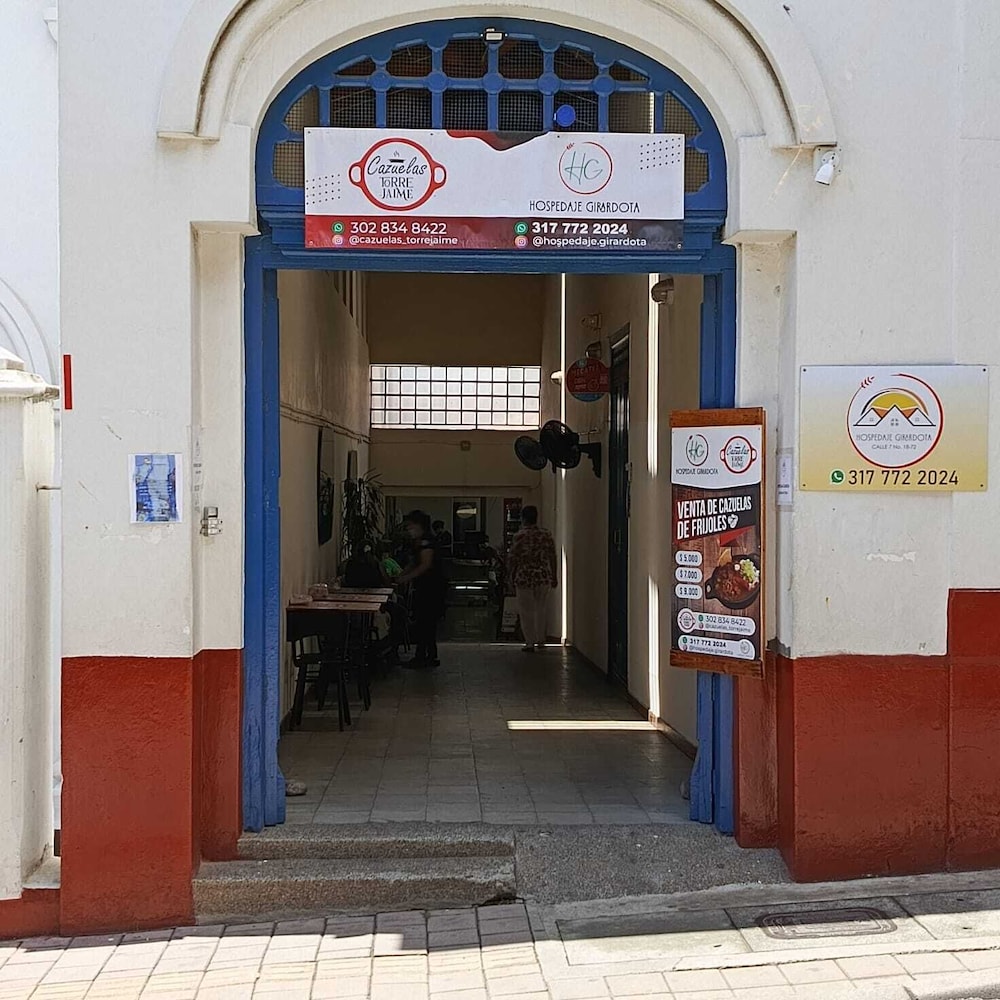 Hospedaje Girardota — hotel in Girardota
