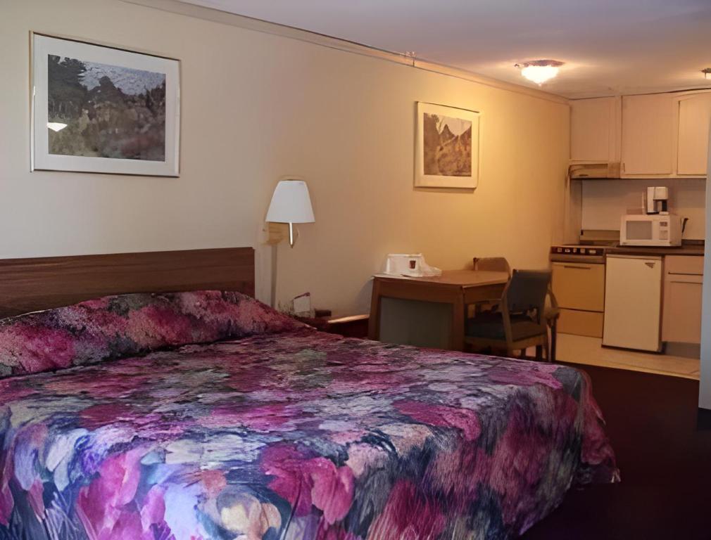 Knights Inn Rossford - photo 4