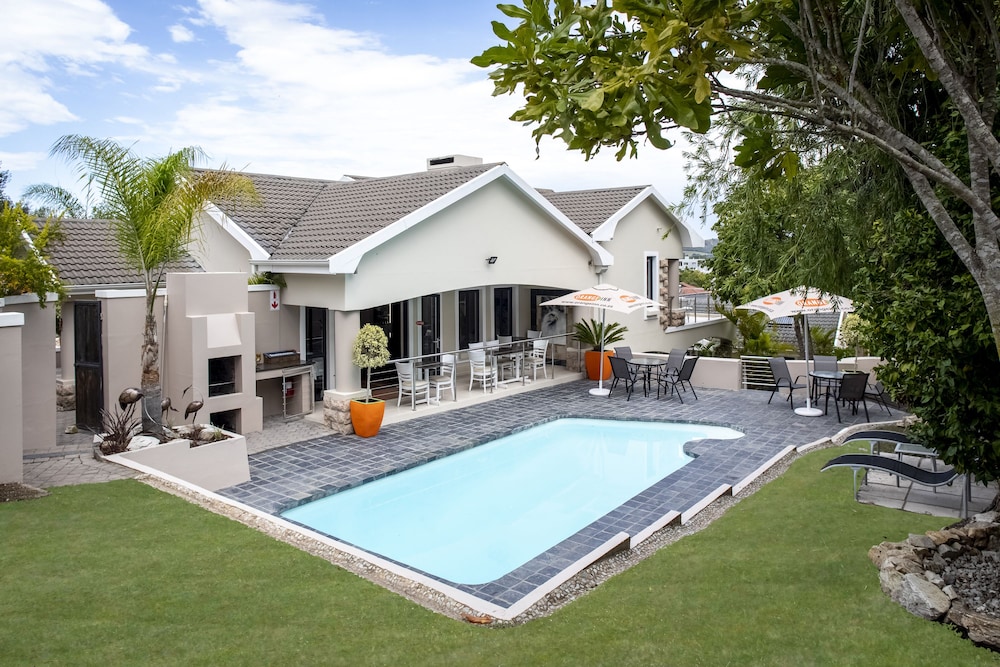 Orange Inn Knysna — 4-Star Luxury Hotel in Knysna, South Africa