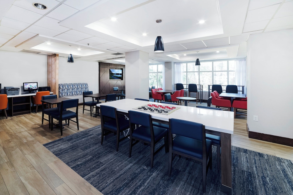 Holiday Inn Express and Suites Walterboro I 95 - photo 37