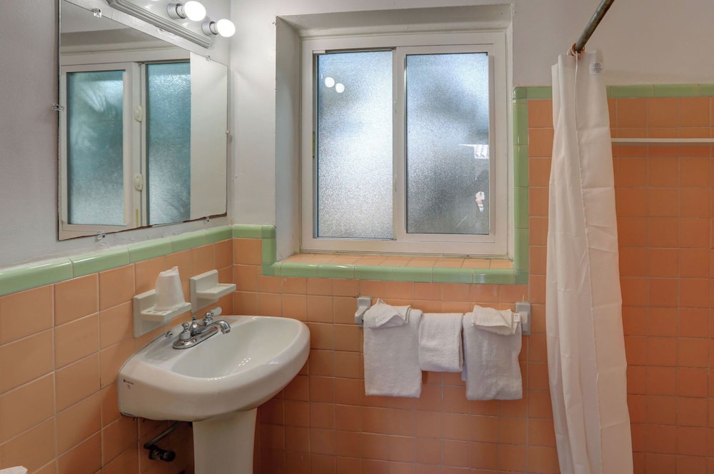 Green Seas Motel - photo 74