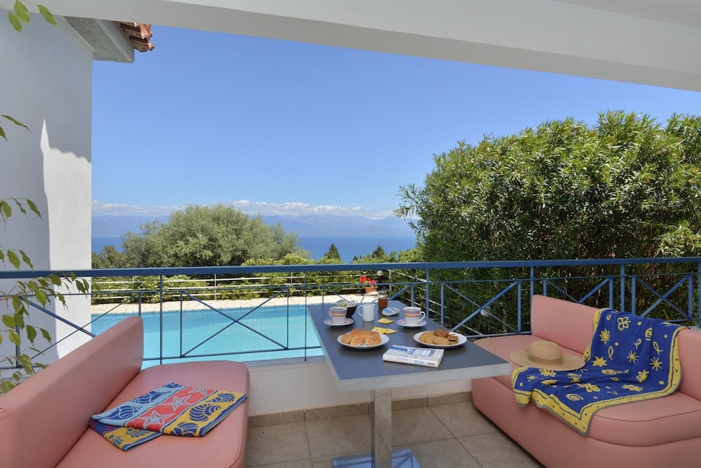 Villa Calliope Kalamaki — 4-Star Luxury Hotel in Messini, Greece
