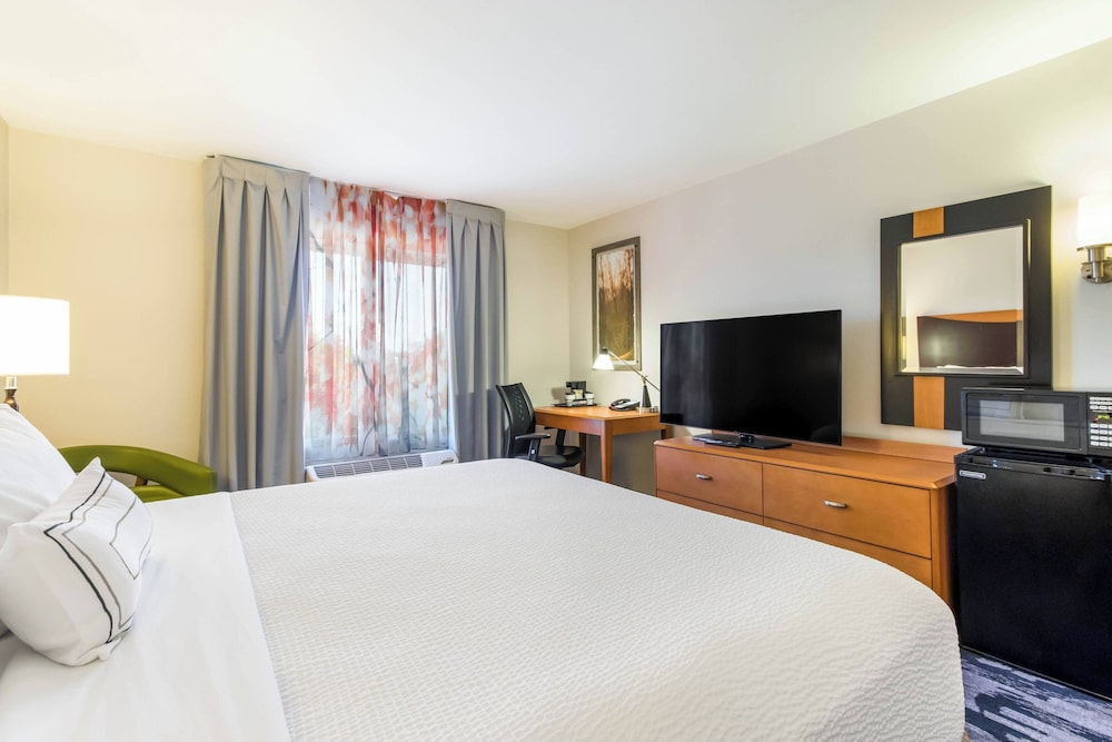 Fairfield Inn & Suites by Marriott Columbia - photo 11