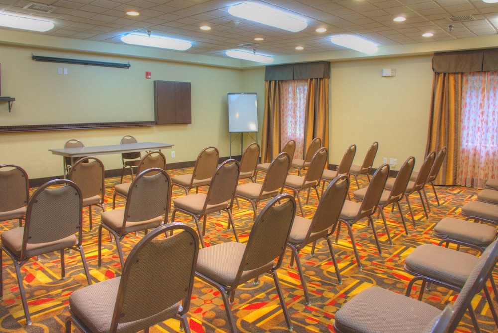Wingate by Wyndham Steubenville - photo 26