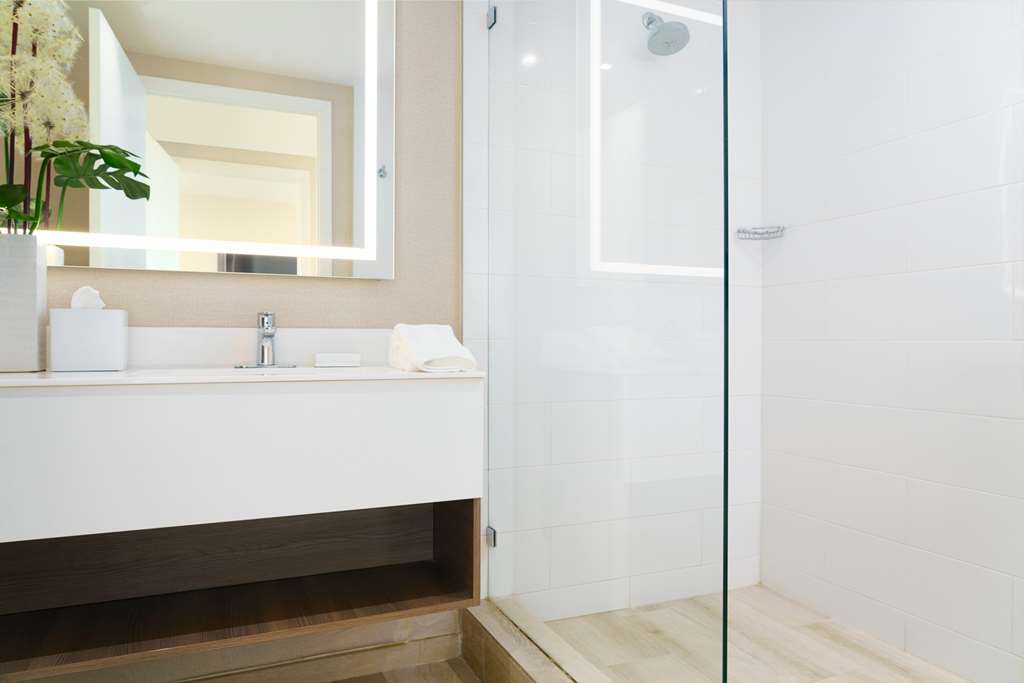 The Altair Hotel Bay Harbor - photo 49