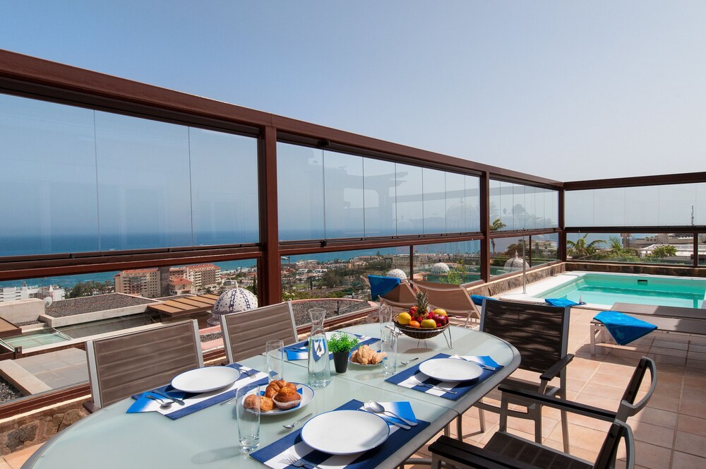 Villa Belabú — 4-Star Luxury Hotel in San Bartolome De Tirajana, Spain