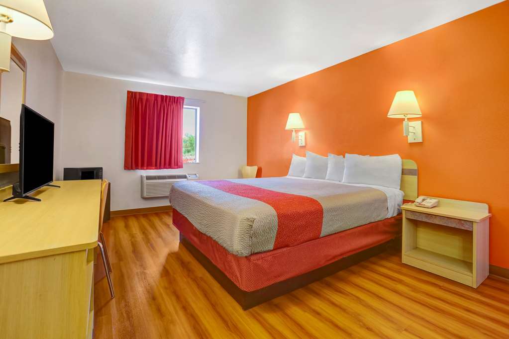 Motel 6 Espanola NM - photo 7