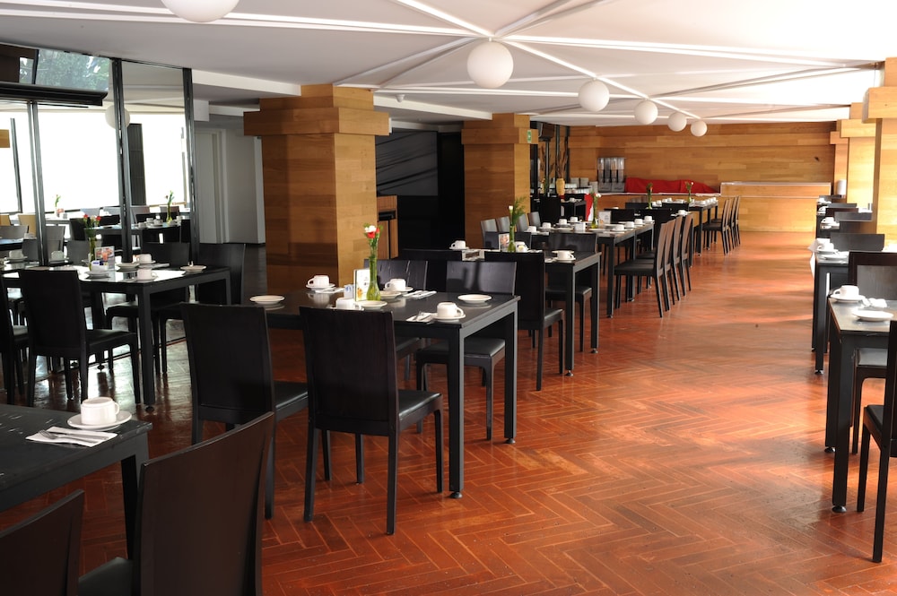 Food court