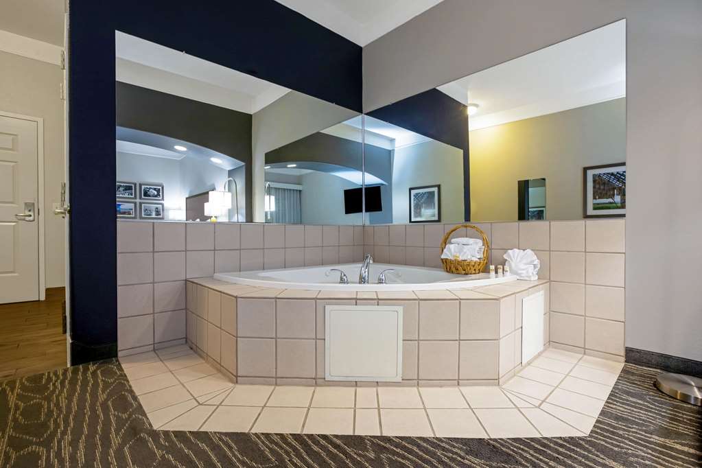 La Quinta Inn & Suites by Wyndham Manteca Ripon - photo 22