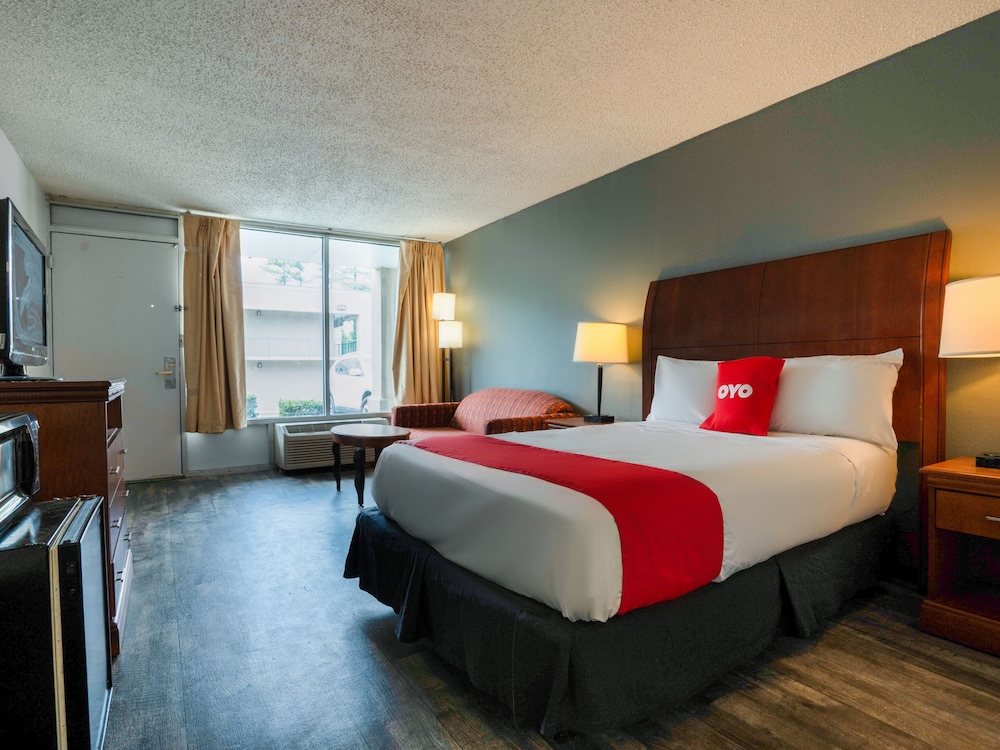 Travelodge by Wyndham Henderson - photo 13