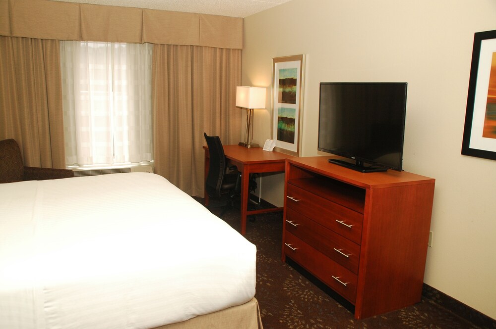 Holiday Inn Express Hotel & Suites Birmingham Irondale by IHG - photo 19