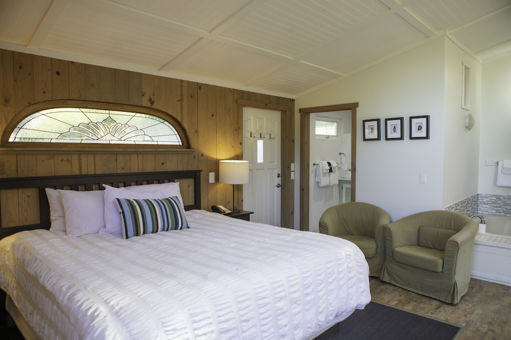 The Inn at Schoolhouse Creek - photo 13