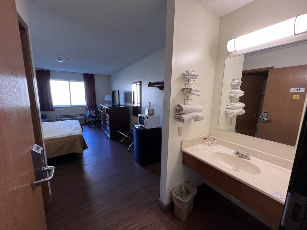 Fairbridge Inn Express Chesterton - photo 21