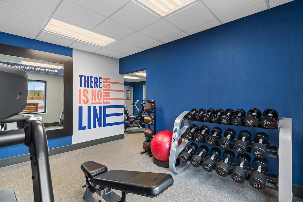 Hampton Inn Laramie - photo 42
